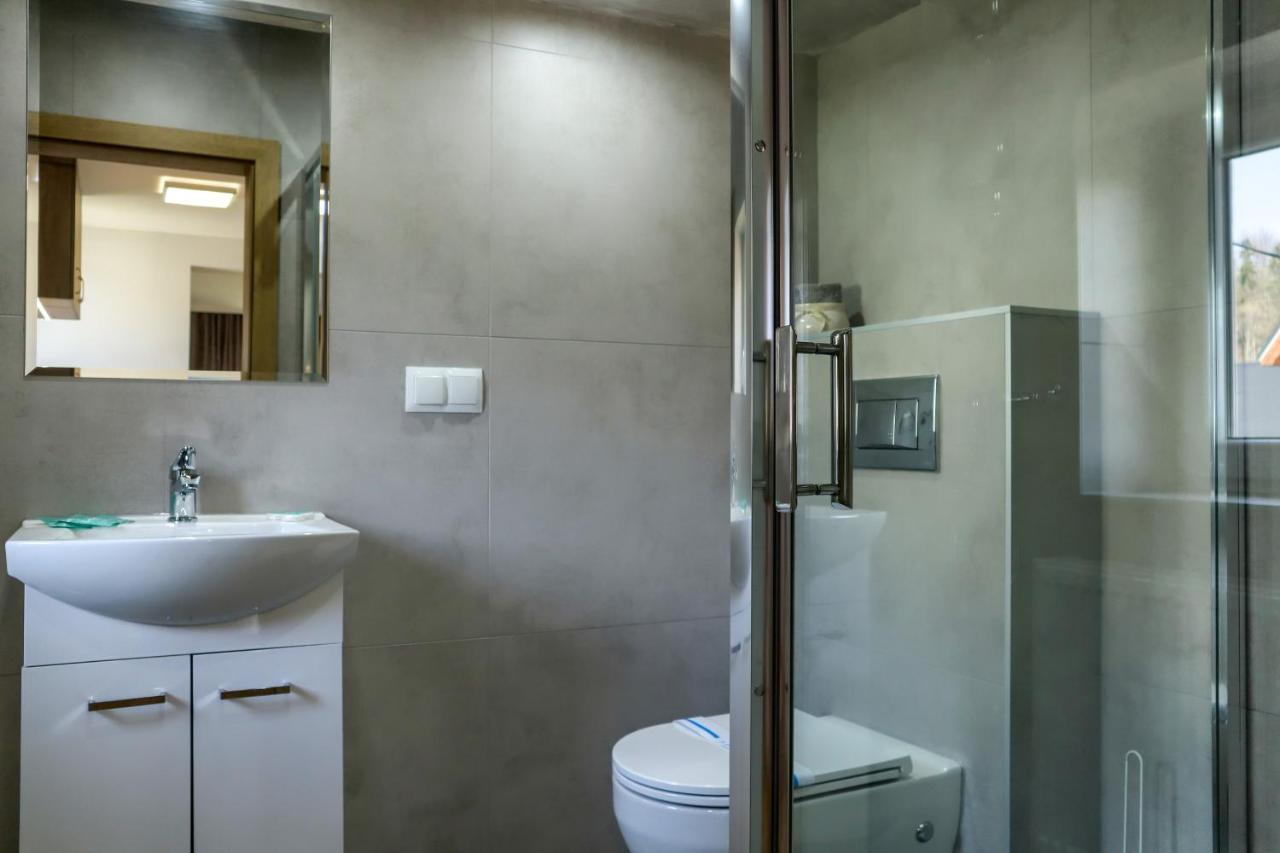 Bed & Breakfast Dw Pod Jaworami - Jacuzzi, Sauna Na Wylacznosc, Latem Basen Podgrzewany *